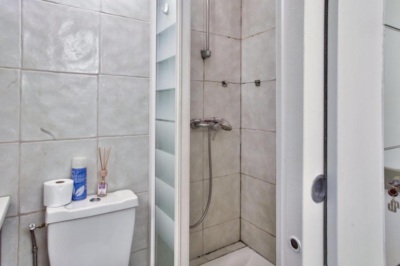 Charming Studio In The Heart Of The Invalides Parijs
